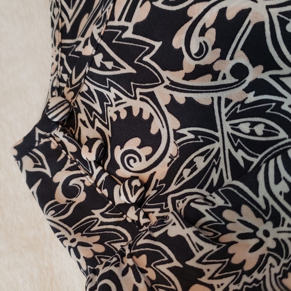 Like new Loft blouse - Picture 4 of 5